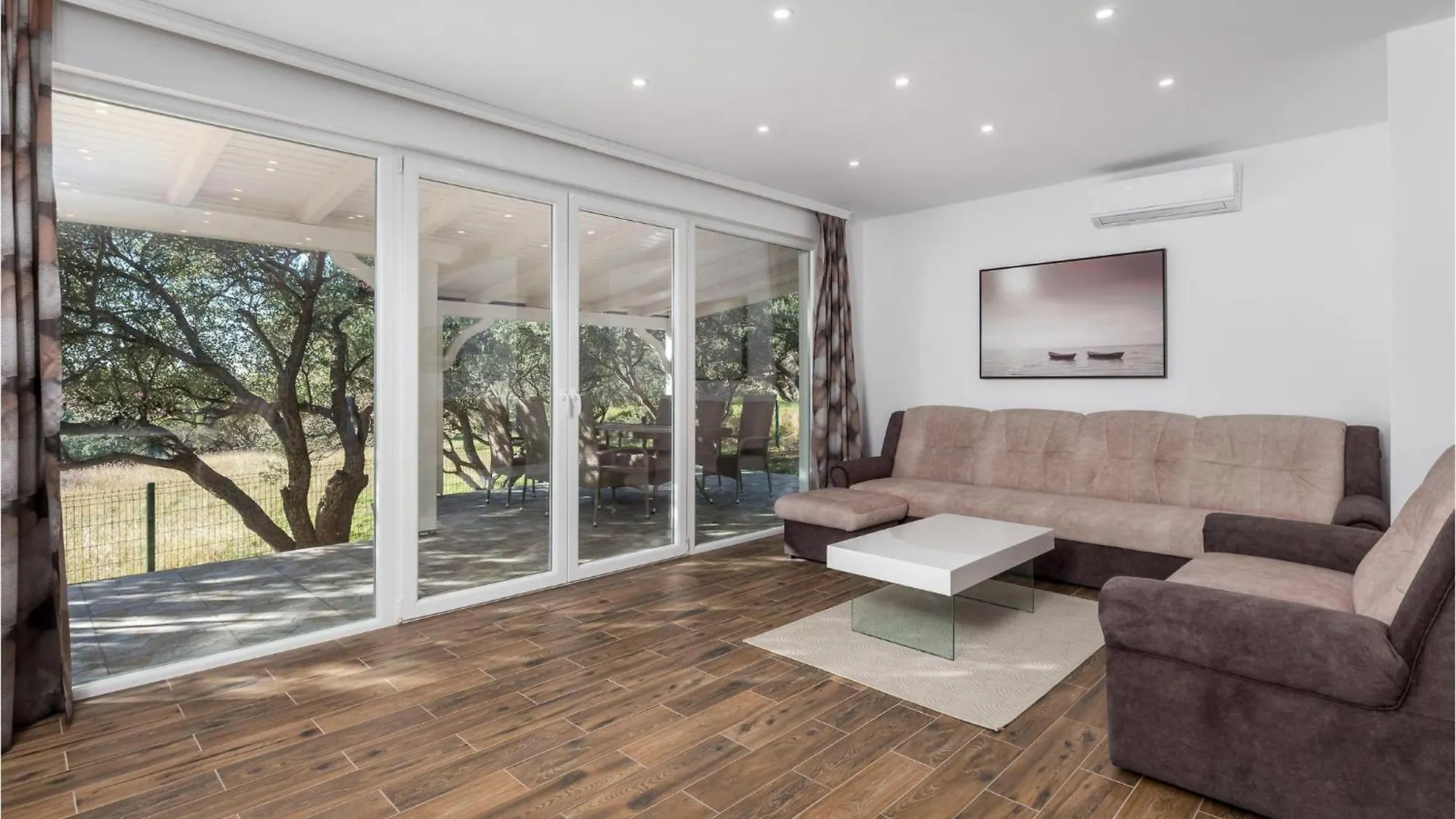 Stunning Home In Banjol With House Sea View 0*,